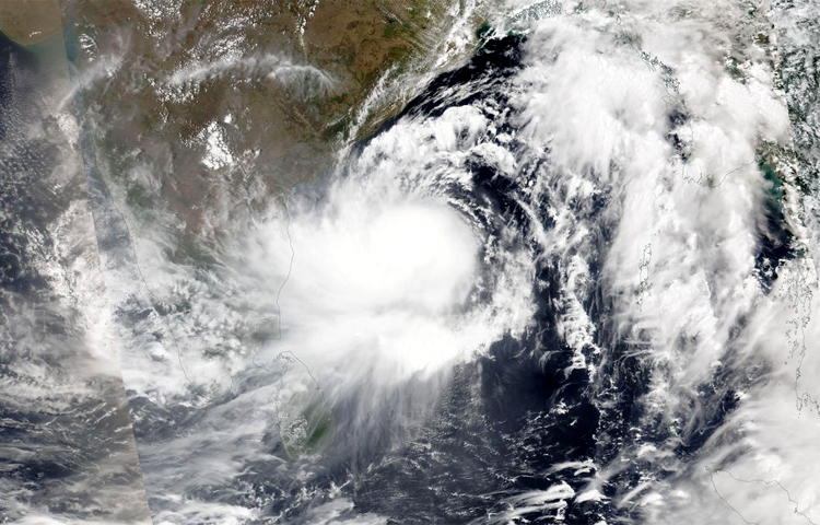 অনেকটাই দুর্বল হয়ে ঘূর্ণিঝড়ে পরিণত হয়েছে অশনি। আগামী ২৪ ঘণ্টায় এটি একটি নিম্নচাপে পরিণত হবে বলে মনে করছেন ভারতের আবহাওয়াবিদরা। ছবি: সংগৃহীত