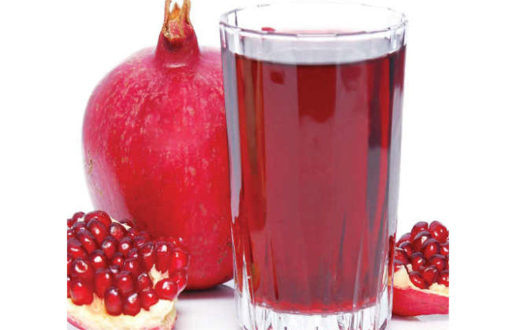 বেদানায় প্রচুর পরিমাণে অ্যান্টি-অক্সিডেন্ট থাকে, যার ফলে আপনার শরীরের কোলেস্টরেল নিয়ন্ত্রণে থাকে। এছাড়া ফলিক অ্যাসিড, ভিটামিন-সি, সাইট্রিক অ্যাসিড ট্যানিন-সমৃদ্ধ বেদানা ত্বকের স্বাস্থ্য ভালো রাখতে সাহায্য করে।