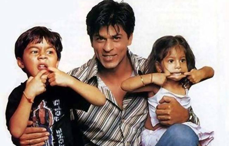 সুহানার প্রিয় বন্ধু ৩ তারকা সন্তান নভ্যা নাভেলি নন্দা, শানায়া কাপুর ও অনন্যা পান্ডে।