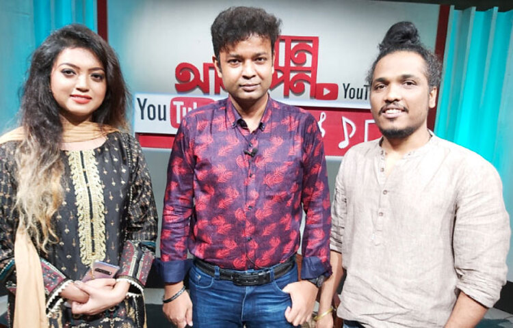 ‘গান আলাপন’ সম্পর্কে ইকবাল খন্দকার বলেন-  ‘আমাদের মিউজিক ভিডিওগুলো এখন অনেক বেশি আধুনিক আর উন্নত। এই অনুষ্ঠানের উদ্দেশ্য, সেইসব ভিডিওকে দর্শকের সামনে তুলে ধরা এবং বাংলা আধুনিক গানকে আরো বৃহৎ পরিসরে ছড়িয়ে দেওয়া’।