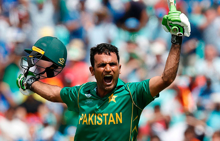 ফাখর জামান: ২৭ বছর বয়সে পাকিস্তান জাতীয় দলে অভিষেক হয় ফাখর জামানের। তার টি-টোয়েন্টি দিয়ে পথচলা শুরু আন্তর্জাতিক ক্রিকেটে। ছবি: সংগৃহীত