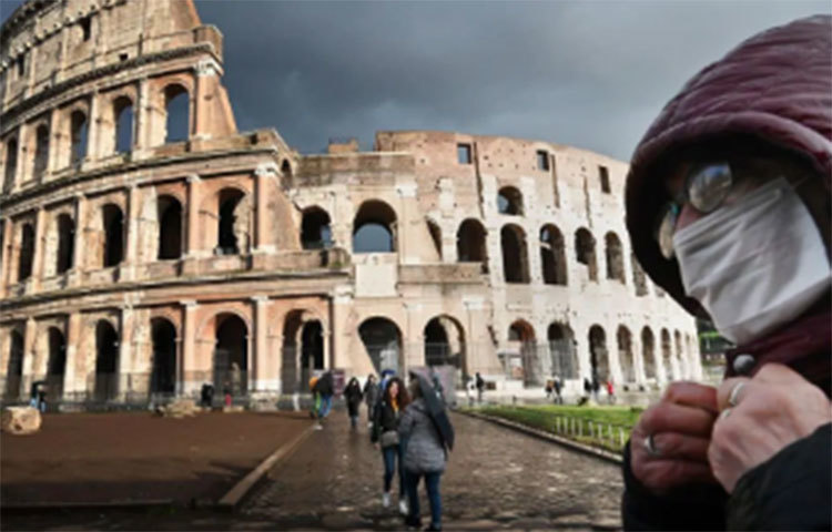 ইতালি: করোনা আক্রান্তের সংখ্যা ইতালিতে এখন পর্যন্ত ২২২,১০৪ জন। পাশাপাশি মৃত্যু হয়েছে ৩১,১০৬ জনের। শুরুর দিকে ইতালিজুড়ে এই করোনা অতিমারির যতটা ভয়াবহতা দেখা গিয়েছিল, তা তুলনায় এখন অনেকটাই কমেছে।