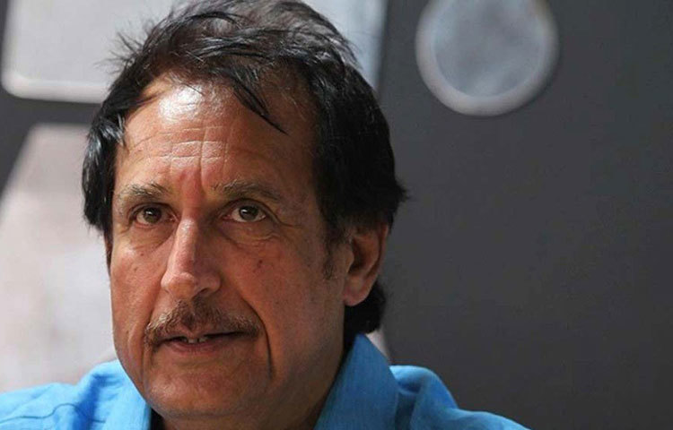 বাড়িতেই কোয়রান্টিনে ছিলেন তিনি। মে মাসের শেষে তার রিপোর্ট নেগেটিভ আসে। সুস্থ হওয়ার পরে কিরণ জানান, দীর্ঘ নিভৃতবাসে তার সঙ্গী ছিল কল্পবিজ্ঞানের বই ও সিনেমা।