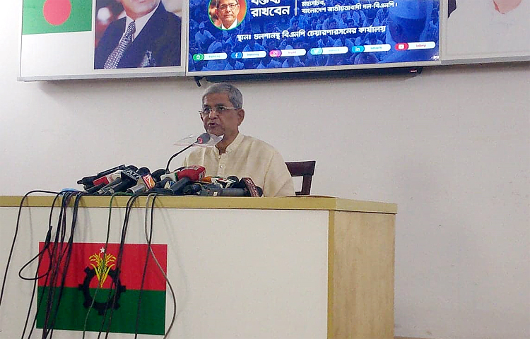 রাষ্ট্রযন্ত্রকে ব্যবহার করে আওয়ামী লীগ অন্যায়ভাবে ক্ষমতায় টিকে থাকতে চায়- এটা প্রমাণ হয়েছে বলে মন্তব্য করেছেন বিএনপি মহাসচিব মির্জা ফখরুল ইসলাম আলমগীর। ছবি: জাগো নিউজ