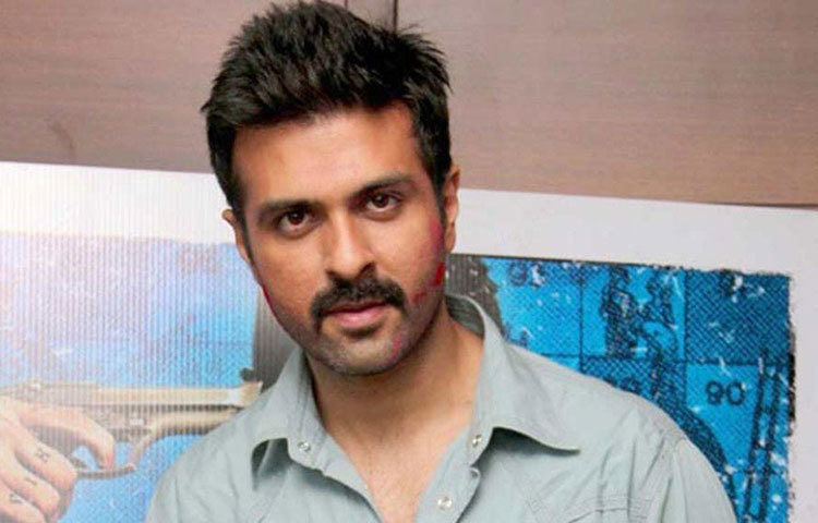 ইন্ডাস্ট্রিকে বহু ছবি উপহার দিয়েছেন প্রযোজক হ্যারি বাওয়েজা। কিন্তু তার ছেলে হরমন বাওয়েজার ভাগ্যে সর্বসাকুল্যে কয়েকটি মাত্র ছবি জুটেছে। বলিউড বরং তাকে মনে রেখেছে প্রিয়ঙ্কা চোপড়া ও বিপাশা বসুর প্রেমিকা হিসেবে।