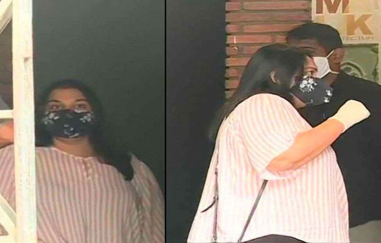 গত ১৮ জুন মুম্বাই পুলিশের মুখোমুখি হন শ্রুতি মোদীও। তিনি ছিলেন সুশান্তের প্রাক্তন বিজনেস ম্যানেজার। ভবিষ্যৎ নিয়ে সুশান্তের অনেক পরিকল্পনার কথা পুলিশকে জানান তিনি। তার আগে তিনবার ইডি-র মুখোমুখি হন শ্রুতি। তিনি দাবি করেন, সুশান্তের সব বিষয়ে চূড়ান্ত সিদ্ধান্ত নিতেন রিয়া চক্রবর্তী।