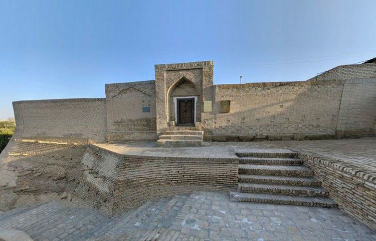 সেখানেই ফেলে দেয়া হয়েছিল ইস্ট ইন্ডিয়া কোম্পানির স্টোডার্টকে। মৃত্যুদণ্ডের আগে প্রায় তিন বছর সেই গর্তের ভিতর নারকীয় যন্ত্রণা ভোগ করতে হয়েছিল তাকে।