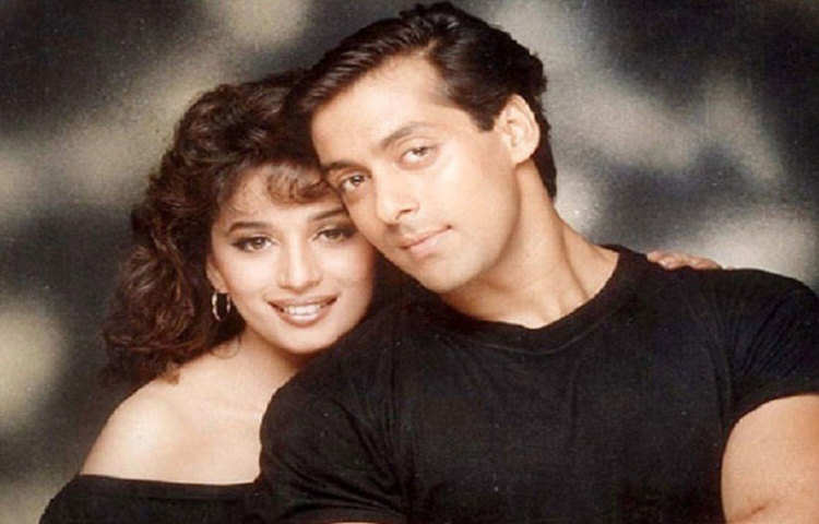 ছবিতে ‘মৌসম কা জাদু’, ‘দিদি তেরা দেবর দিওয়ানা’, ‘জুতে দো প্যায়সে লো’, ‘পেহলা পেহলা প্যায়ার হ্যায়’, ‘ধিক তানা’, ‘মুঝসে জুদা হো কর’, ‘হম আপকে হ্যায় কউন’, ‘ওয়াহ ওয়াহ রাম জি’-র মতো সুপারহিট গান গেয়ে বলিউডে পাকাপাকি জায়গা করে নেন বালাসুব্রহ্মণ্যম।