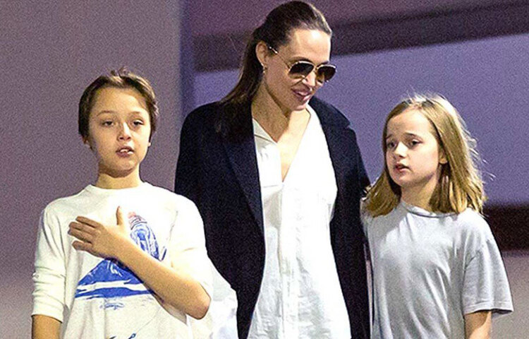 ভ্যালেন্টিনা পালোমা পিনল্ট। ১৩ বছরের ভ্যালেন্টিনা মেক্সিকান-আমেরিকান অভিনেত্রী সালমা হায়েক ও ফরাসি কোটিপতি ফ্রানকোইজ অঁরি পিনল্টের কন্যা।