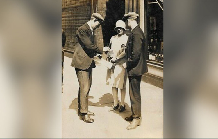 ১৯২৬ সালে দেশের সপ্তম স্বাধীনতা দিবসে জাতির উদ্দেশে ভাষণ দেন সোরাইয়া। তিনি বলেন, ‘স্বাধীনতার অধিকার সকলের। শুধু পুরুষদের নিয়ে কি দেশ চলতে পারে? দেশসেবায় নারীদের যোগদানও সমান জরুরি। আমাদের দেশের ইতিহাস তো বটেই, ইসলামেও মহিলাদের অবদানের উল্লেখ রয়েছে। তাই মহিলাদেরও পড়াশোনার সমান অধিকার থাকা প্রয়োজন।’ ছবি: সংগৃহীত