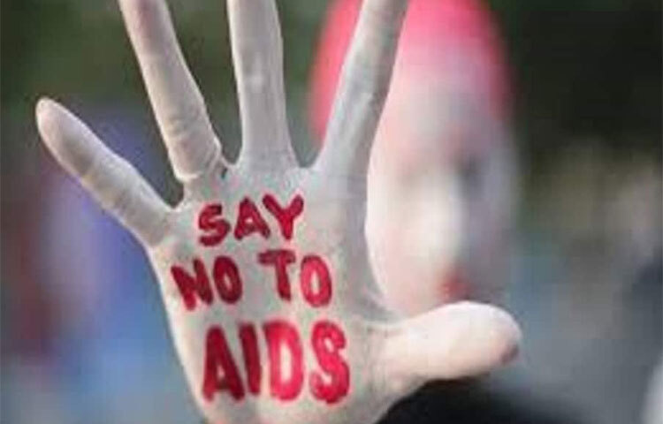 মলাশয়ে ব্যথা-যন্ত্রণা বা অণ্ডকোষে ব্যথা যন্ত্রণা। বিভিন্ন গ্রন্থিতে চুলকানি, পুরুষদের ফার্টিলিটির সমস্যা লক্ষ্য করা যায়, হাইপোগোনেডিসম দেখতে পাওয়া। ছবি: সংগৃহীত