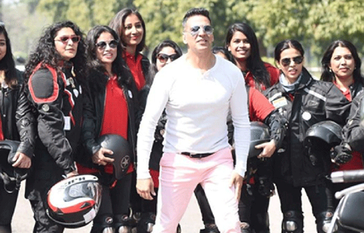 অনেকটা সময় শরীরচর্চা করার পর নিয়মিত যোগব্যায়াম এবং মেডিটেশন করেন। এনার্জি এবং গতি বাড়ানোর জন্য সপ্তাহে তিন দিন নিয়ম করে বাস্কেট বল খেলেন।