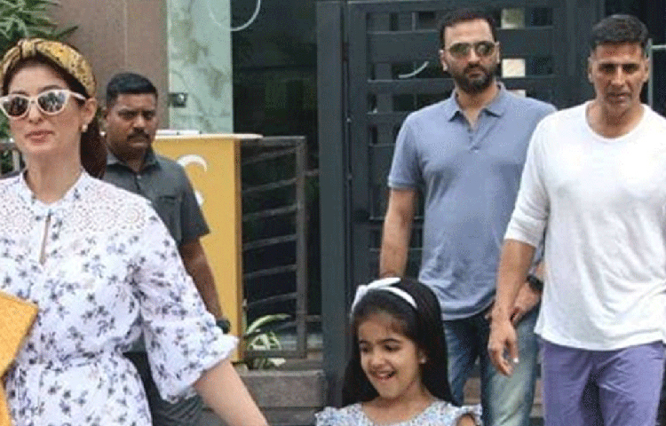 বিয়ের পর অভিনয় ছেড়ে দেন টুইঙ্কেল। ইন্টিরিয়র ডিজাইনার হন তিনি। তার প্রতিটা সিদ্ধান্তেই অক্ষয়কে পাশে পেয়েছেন টুইঙ্কলে।