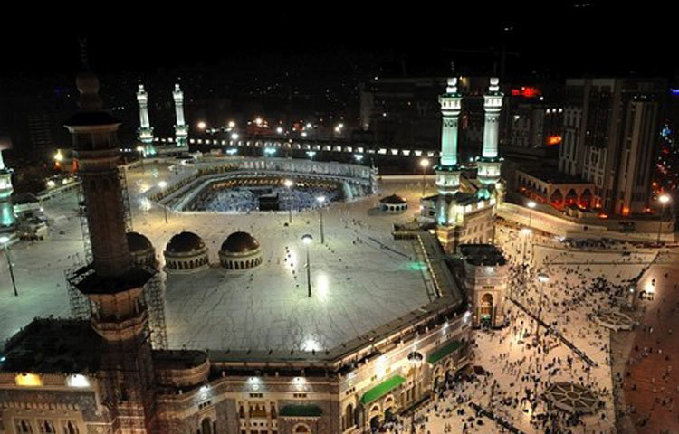 মসজিদুল হারাম, মক্কা, সৌদি আরব: এটি হচ্ছে বিশ্বের মধ্যে সবচেয়ে সুন্দর ও মনোমুগ্ধকর মসজিদ।