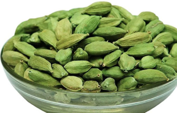 এছাড়া এই ডিইউরেটিক উপাদান রক্তের উচ্চচাপও কমিয়ে আনতে সক্ষম। শরীরের বাড়তি ফ্লুইড বের করে দেয় এলাচ। এছাড়া এই ডিইউরেটিক উপাদান রক্তের উচ্চচাপও কমিয়ে আনতে সক্ষম। শরীরের বাড়তি ফ্লুইড বের করে দেয় এলাচ।