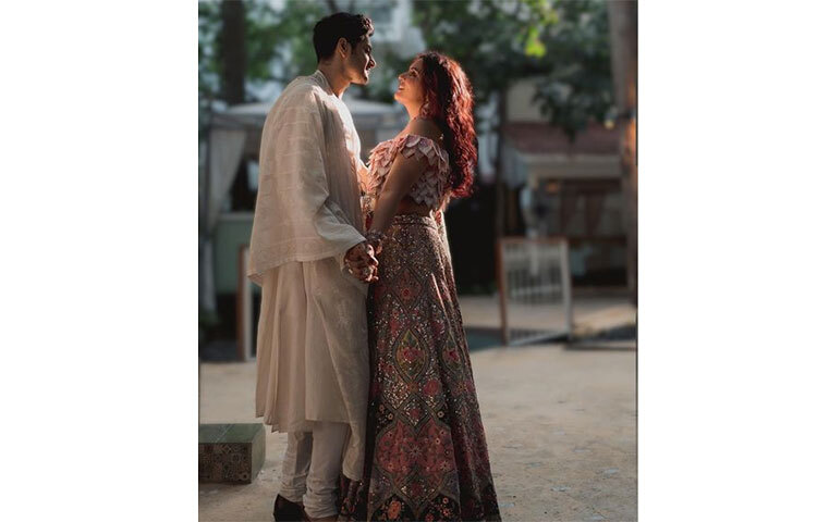 বিয়ের অনুষ্ঠানের জন্য পুরোনো বাড়ি, পুরোনো স্টাইল বেছে নিলেও তারকা দম্পতির রিসেপশন মুম্বাইতে জমকালো আয়োজন করা হবে। ২৯ সেপ্টম্বর শুরু হওয়া 
অনুষ্ঠান চলবে ৪ অক্টোবর পর্যন্ত। ছবি: সংগৃহীত