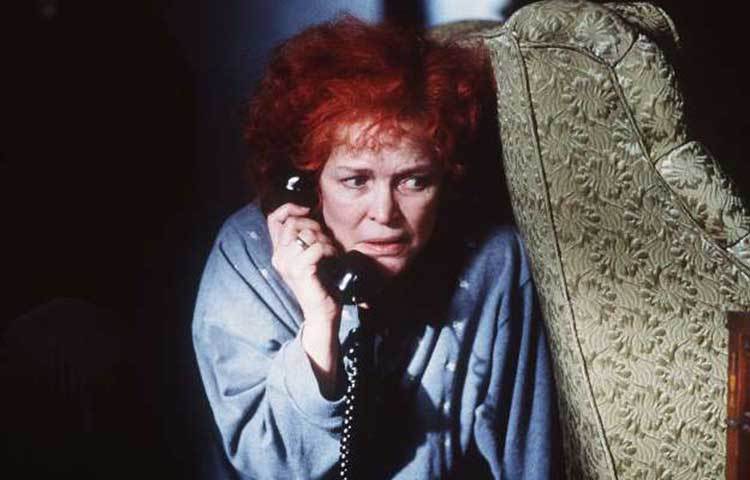 রিকোয়েম ফর এ ড্রিম: দর্শকপ্রিয় এ ছবিটি পরিচালনা করেছেন ড্যারেন অ্যারোনোফাসকি।