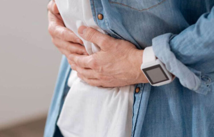 আমলকি হজমশক্তি বাড়ায়। বদহজম, কোষ্ঠকাঠিন্য ও পাইলসের সমস্যাও দূর করে। এক গ্লাস দুধ বা পানিতে আমলকির গুঁডা ও সামান্য চিনি মিশিয়ে দিনে দুবার খান। এ্যাসিডিটি থেকে দূরে থাকবেনা।