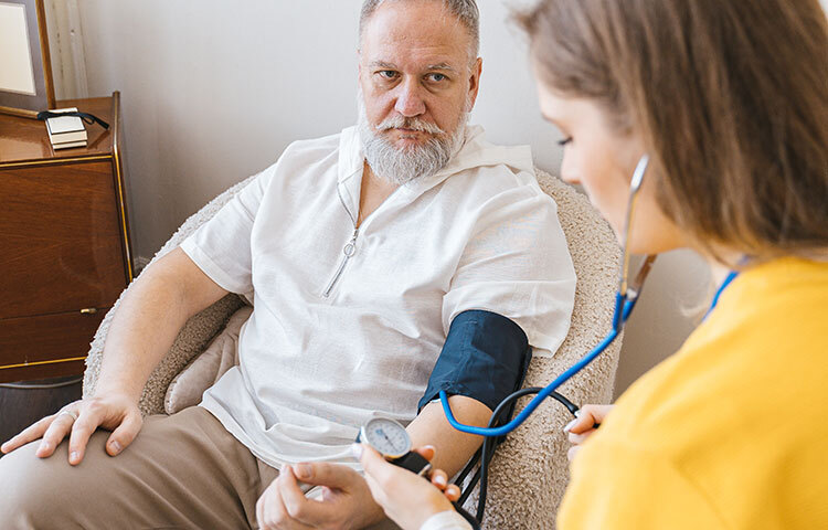 কাঁচা আমলকির পাশাপাশি খাওয়া যায় আমলকি গুঁড়াও। এতে শরীর থেকে অবাঞ্ছিত চর্বি দূর হয়। ভালো থাকে সার্বিক স্বাস্থ্য। ছবি: সংগৃহীত