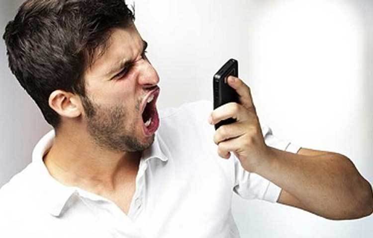 আপনি যখন রেগে আছেন স্বাভাবিকভাবেই আপনার মধ্যে নমনীয়তা কাজ করবে না, আর তাই হঠাৎ করে এমন কিছু কথা বলে ফেলতে পারেন যা অন্যের কষ্টের কারণ হতে পারে, তাই রেগে থাকার সময়ে কোনো কথা না বলাই শ্রেয়।