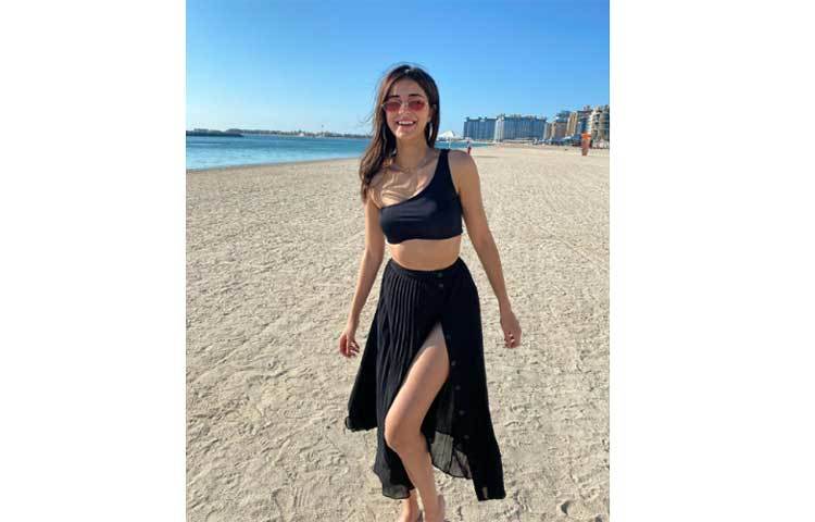 দুবাইয়ে সময় কাটাতে পেরে আনন্দিত অনন্যা।