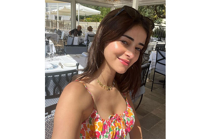 কিছুদিন আগেই ‘কফি উইথ করণ’-এ একই সঙ্গে এসেছিলেন অনন্যা ও বিজয়। ছবি: সংগৃহীত সেখানে নিজের লাভ লাইফ নিয়েও কথা বলেন তিনি। ছবি: সংগৃহীত