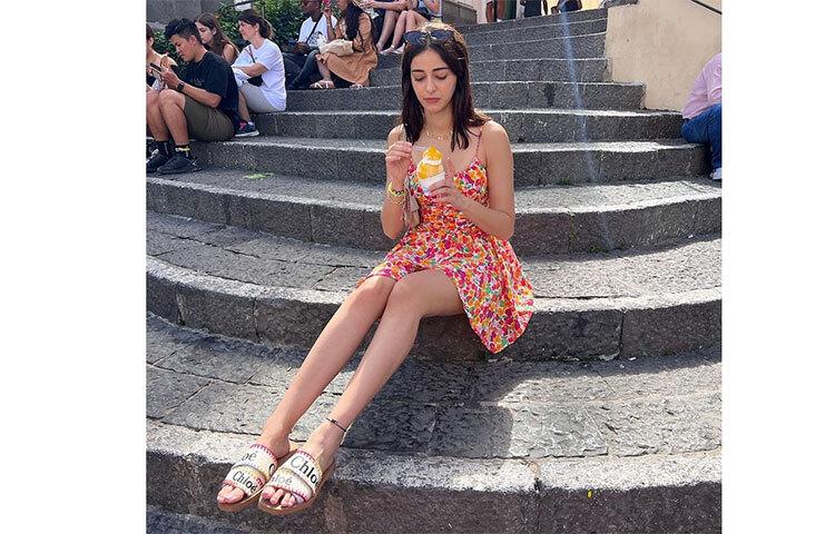 এই মুহূর্তে ইতালিতে ছুটি কাটাচ্ছেন অনন্যা। শেয়ার করলেন সেই ভ্রমণেরই বেশ কিছু ছবি। ছবি: সংগৃহীত