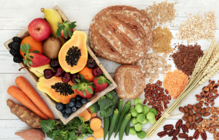 আঁশ বা ফাইবার জাতীয় খাবার। এই ধরনের খাবার পাকস্থলিতে খাদ্য শোষণের গতি কমিয়ে দেয়। ছবি: সংগৃহীত