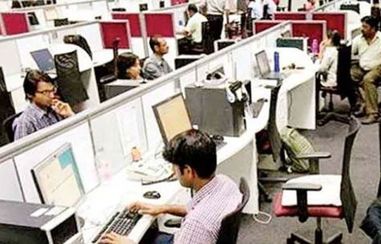 দেশের প্রতিটা মানুষের তথ্য যাতে সুরক্ষিত থাকে তাই সম্প্রতি দেশি সংস্থাগুলির কাছে একটি সুরক্ষিত অ্যাপ তৈরির চ্যালেঞ্জ ছুড়ে দিয়েছে তথ্যপ্রযুক্তি মন্ত্রক। তথ্যপ্রযুক্তি মন্ত্রক বলেছে এমন একটি ভিডিও কনফারেন্স কলিং অ্যাপ বানাতে হবে যা কম্পিউটার থেকে মোবাইল, সব কিছুতেই কাজ করবে। এবং যা হবে সম্পূর্ণ নিরাপদ।