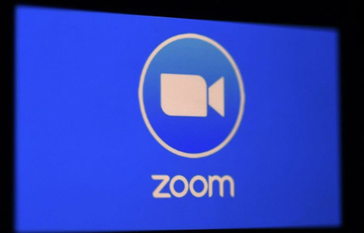 দেশের অন্যতম সাইবার নিরাপত্তা সংস্থা ইন্ডিয়ান কম্পিউটার এমার্জেন্সি রেসপন্স টিম আগেই জুম নামের ওই অনলাইন প্লাটফর্মটি নিরাপদ নয় বলে জানিয়েছে। ওই অনলাইন প্লাটফর্ম নিয়ে সতর্কতা জারি করেছে কেন্দ্রীয় স্বরাষ্ট্রমন্ত্রকও।