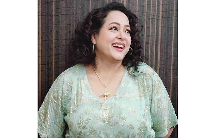 মহাসপ্তমীতে তিনি নিজেকে সাজিয়েছেন অন্য সাজে টেলিভিশন হোক বা ছায়াছবি তিনি যেন ক্রমেই ঘরের মেয়ে কাছের মেয়ে রূপে নিজেকে তুলে ধরেছেন। ছবি: সংগৃহীত