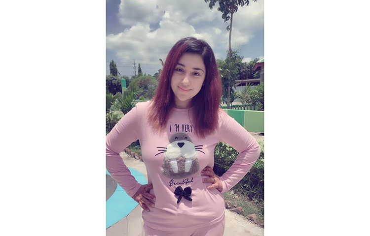 অবশ্য তার গায়ের গেঞ্জিতেও লেখা রয়েছে ‘আই অ্যাম ভেরি বিউটিফুল।’ ছবি: ফেসবুক