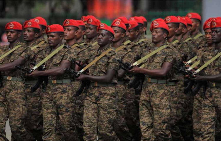 ২০০০ সালে ইথিয়োপিয়ার সঙ্গে সীমান্তবর্তী যুদ্ধের সময় ইরিট্রিয়ায় এই নিয়ম চালু করা হয়। কিন্তু ২০১৮ সালে ইথিয়োপিয়ার সঙ্গে শান্তি চুক্তি স্বাক্ষরিত হওয়ার পরও ইরিট্রিয়া সরকার এই আইনে কোনো বদল আনেনি। ছবি: সংগৃহীত