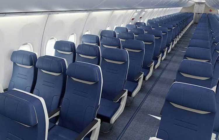 সে যে কোনো সংস্থার বিমানই হোক না কেন, বেশির ভাগ ক্ষেত্রেই আসনগুলোর রং কিন্তু নীলই থাকে। কেন বিমানের আসনের রং নীল রাখা হয় জানেন? কাকতালীয়ভাবে কিন্তু এমনটা হয় না। এর পিছনে নির্দিষ্ট কারণ রয়েছে।