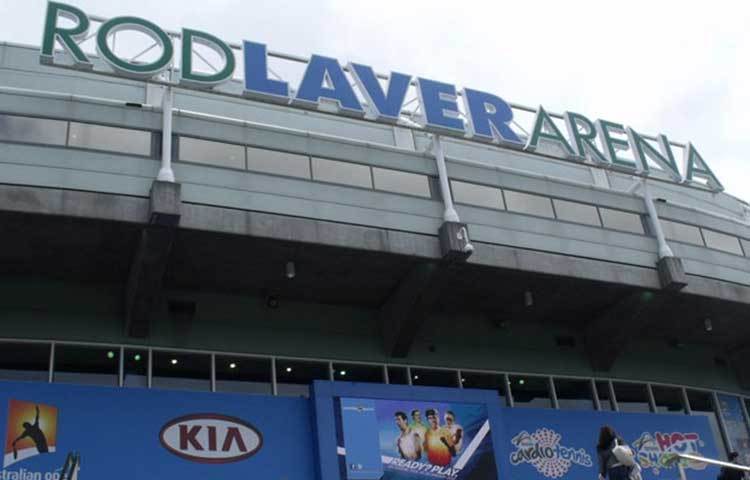 অস্ট্রেলিয়ার দাবানলে ক্ষতিগ্রস্থদের পাশে দাঁড়াতে প্রদর্শনী ম্যাচের আয়োজন করছে টেনিস অস্ট্রেলিয়া। অস্ট্রেলিয়ান ওপেন শুরুর পাঁচ দিন আগে রড লেভার অ্যারিনাতেই হবে এই প্রদর্শনী ম্যাচ।