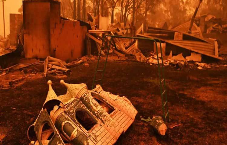 আড়াই ঘণ্টার এই ম্যাচ থেকে প্রাপ্ত অর্থ যাবে দাবানলে বিধ্বস্ত মানুষদের সাহায্যার্থে।