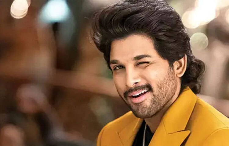 ২০০১ সালে চিরঞ্জীবীর ছবি ‘ড্যাডি’তে রাজকুমারের নাচের স্কুলের এক তরুণ নজর কেড়েছিলেন। সেদিনের সেই কিশোর আজকের সুপারস্টার আল্লু অর্জুন। ছবি: সংগৃহীত