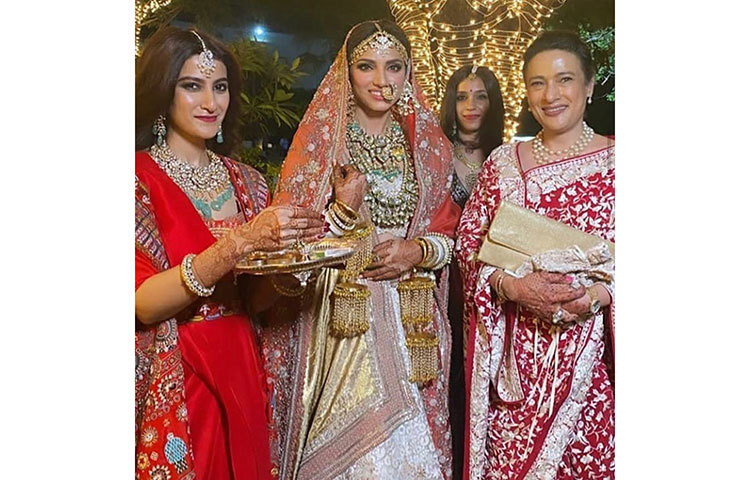 রানা ও মিহিকার বিনেমার অনুষ্ঠানে এসেছিলেন তারকারাও।