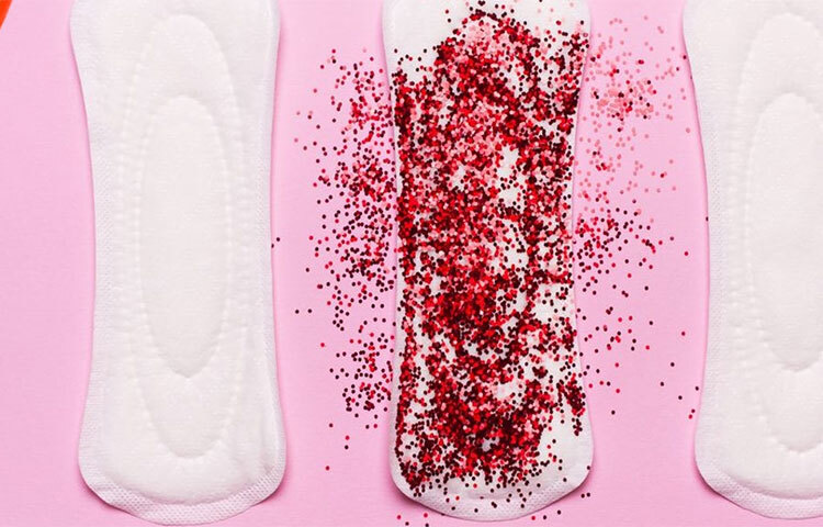 জরায়ু, মূত্রাশয়, যোনিপথ একে অপরের সাথে জড়িত, তাই জরায়ুতে অতিরিক্ত এক বা একাধিক অবাঞ্ছিত মাংসখণ্ড দেখা গেলে অনেক সমস্যা দেখা দেয়। অতিরিক্ত রক্তপাত অন্যতম লক্ষণ। একারণেই অনেক নারীর রক্তাল্পতার পাশাপাশি, ক্লান্তি, মাথাব্যথা অলসতা দেখা দেয়। ছবি: সংগৃহীত