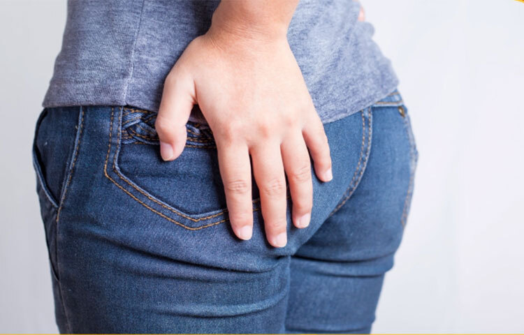 জরায়ুতে ফাইব্রয়েড হলে মলদ্বারে অতিরিক্ত চাপ অনুভূত হয়। ফলে মলত্যাগে সমস্যা দেখা দেয়। বহুক্ষেত্রে কোষ্ঠকাঠিন্যের সমস্যাও দেখা যায়। ছবি: সংগৃহীত