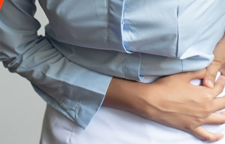 ফাইব্রয়েড হলে নিচের অংশে একটি অতিরিক্ত চাপ বাড়ে। ফলে, পেট, কোমর, মলদ্বারের পাশপাশি পেলভিকেও চাপ তৈরি হয়। ফলে পেলভিকেও ব্যথা দেখা যায়। তবে এক্ষেত্রে দুই থেকে চার সপ্তাহ পর নিজে থেকেই এই ব্যথা ঠিক হয়ে যায়। কিন্তু ব্যথা কমে যাওয়ার কদিন পর আবার এই ব্যথা নিজে থেকেই দেখা দেয়। ছবি: সংগৃহীত