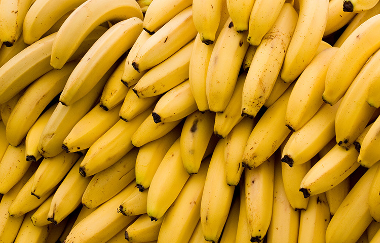 কলাতে আয়রন, পটাসিয়াম, ম্যাঙ্গানিজ এবং ম্যাগনেসিয়ামের মতো বিভিন্ন উপাদান রয়েছে। কলার এই অ্যান্টিঅক্সিড্যান্ট আপনাকে সুস্থ এবং সবল রাখতে সহায়তা করবে। ছবি: সংগৃহীত