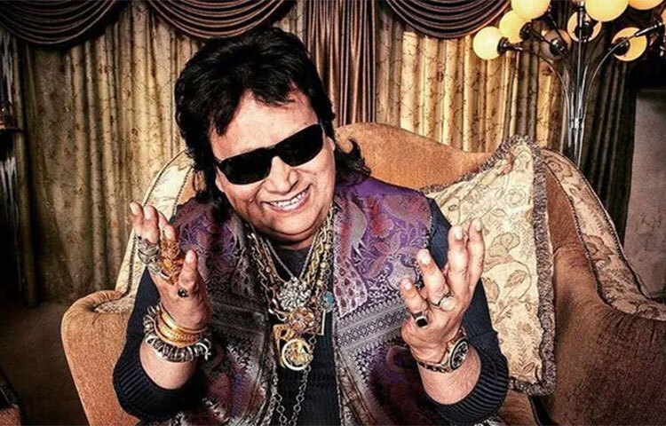 বুধবার সকালে মুম্বাইয়ের এক হাসপাতালে শেষ নিঃশ্বাস ত্যাগ করেছেন এ কিংবদন্তি সংগীতশিল্পী। নিজের গান দিয়ে সব শ্রেণির শ্রোতাদের মাতিয়েছেন তিনি। ছবি: সংগৃহীত