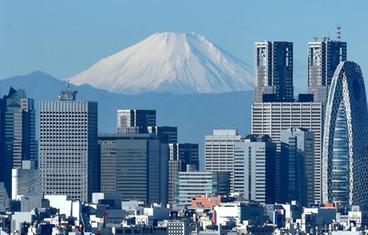 টোকিও: ২০২০ সালের অলিম্পিক সামনে রেখে টোকিওর চেহারা পরিবর্তন আনা হচ্ছে। বিশ্বের অন্যতম নিরাপদ শহরের তালিকায়ও জাপানের রাজধানীর নাম রয়েছে।