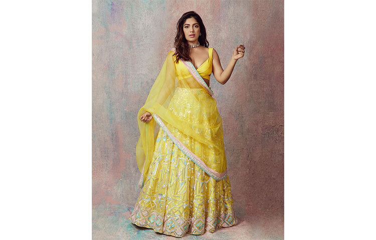 সহকারী পরিচালক হিসেবে ছয় বছর ভূমি কাজ করেছেন যশরাজ ফিল্মসে। তার দায়িত্ব ছিল ছবির জন্য অভিনেতা অভিনেত্রী বাছাই করা। ছবি: সংগৃহীত