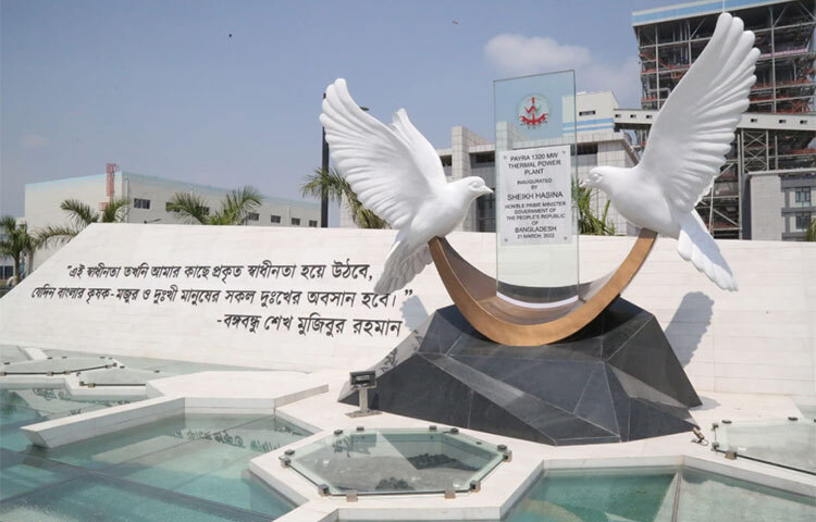 শতভাগ বিদ্যুতায়নের ফলে প্রান্তিক অঞ্চলের অর্থনৈতিক কার্যক্রম বিকশিত হচ্ছে। নতুন নতুন ব্যবসায়ীক উদ্যোগের মাধ্যমে স্থানীয়ভাবে কর্মসংস্থানের সৃষ্টি হয়েছে। বিদ্যুতায়নের ফলে শিক্ষা, স্বাস্থ্য, কৃষি, শিল্পসহ সবখাতে বিপুল পরিবর্তন এসেছে। এসবের মাধ্যমে বদলে গেছে অনগ্রসর এলাকার মানুষের জীবনযাত্রাও। একই সঙ্গে এ উদ্যোগ দেশজুড়ে সুষম উন্নয়নের পথ খুলে দিয়েছে। ছবি: জাগো নিউজ