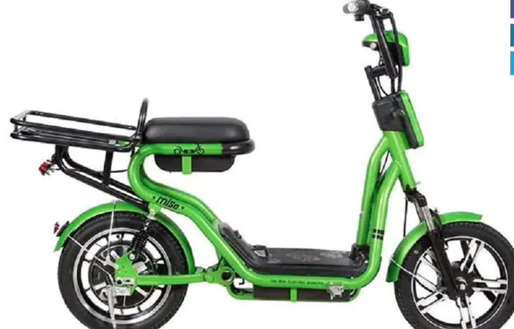 সংস্থার তরফে স্কুটারটির শো-রুম মূল্য ধার্য করা হয়েছে ৪৪ হাজার টাকা।