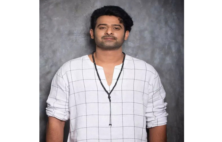 প্রভাস তামিল নাড়ু, কর্ণাটক, কেরালা, অন্ধ্রপ্রদেশকে ছাপিয়ে তার জনপ্রিয়তার প্রমাণ দিয়েছেন। ছবি: সংগৃহীত