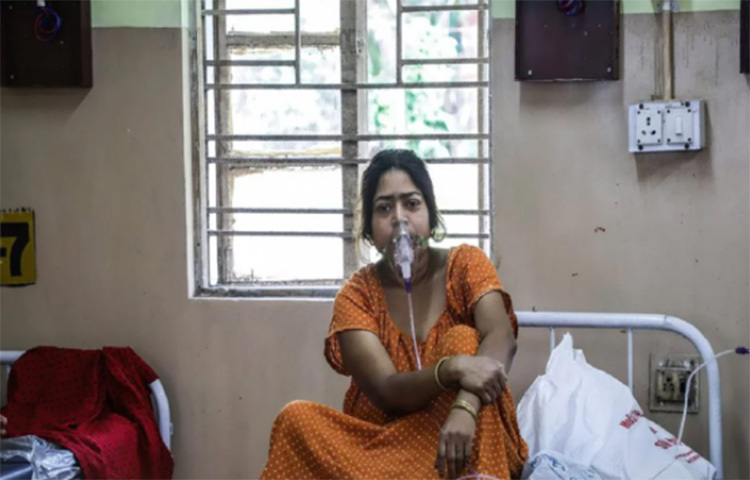 ভারতে ব্ল্যাক ফাঙ্গাসের প্রকোপ ক্রমাগত বেড়েই চলেছে। সাধারণত যারা করোনা আক্রান্ত হচ্ছেন তাদের দেহেই এই ছত্রাকের প্রকোপ বেশি দেখা যাচ্ছে। ছবি: সংগৃহীত