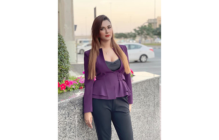 বড়দিনের শুভেচ্ছা জানিয়ে ববি লিখেছেন, অ্যাম্বারেসিং এ পেইনফুল চেঞ্জ। ইটস দ্যা অনলি ওয়ে টু সারভাইব। মেরি ক্রিসমাস অল অফ ইউ’। ছবি: ফেসবুক